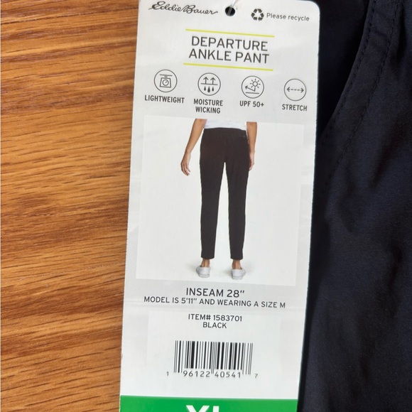 NEW Eddie Bauer Women's Black Travel Departure Lightweight Ankle Pants Size XL - Picture 3 of 8